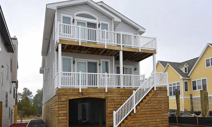 Sussex County Casa | Proximity to the Beach | Spacious 6BR | Deck