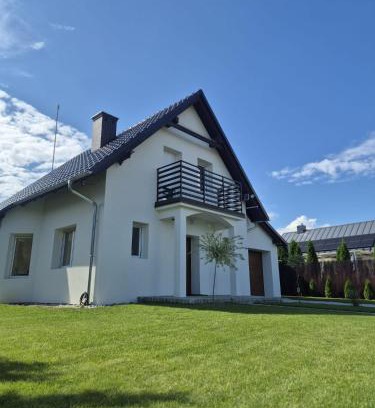 Lgin Casa | Przystanek Osłonin- całoroczny dom na wynajem