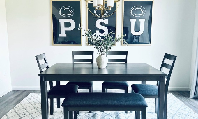 State College Casa | PSU 1 King-2 Queens-5 TV's-Game Rm-3.5M to PSU-Shuttle for Game Day