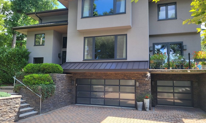Princeton Casa | PU REUNIONS: 4-Bedroom House sleeps up to 9; Walk to Campus, Downtown, Palmer Sq
