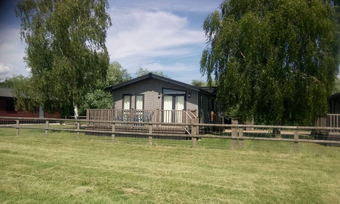 Romney Marsh Casa | Puddledock - Modern luxury lodge - Stay in the gorgeous Kent countryside