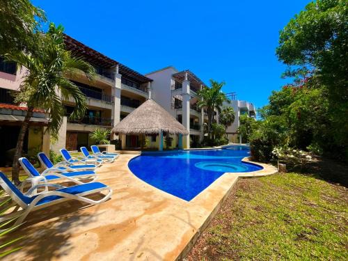 Puerto Aventuras Apartamento | Puerto Aventuras Private Terrace and Golf View