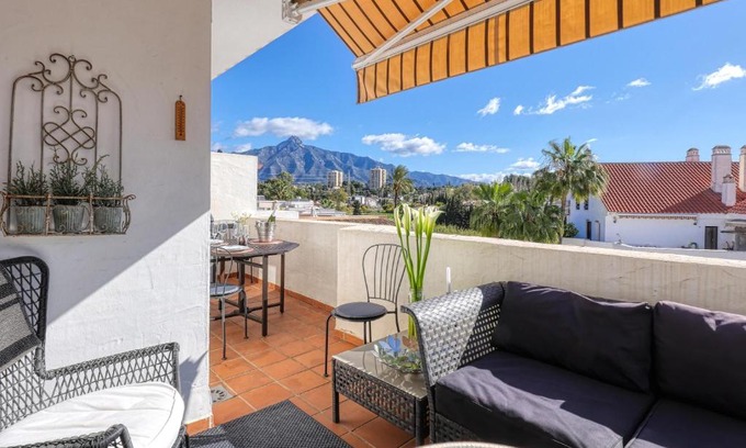 Nueva Andalucia Apartamento | Puerto Banus La Maestranza