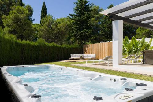 Marbella Casa | PUERTO BANUS SWIM SPA REAL PADDLE CLUB SISU HOTEL