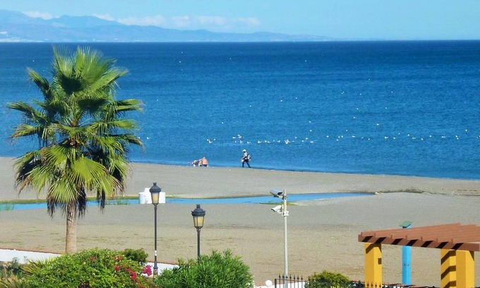 Castillo de Sabinillas Apartamento | Apartamento 409 Marina Real Puerto de la Duquesa playa