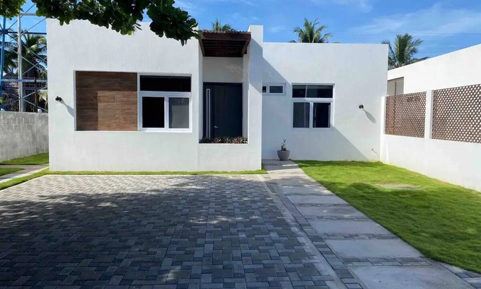 Puerto San Jose Casa | 2 PUERTO SAN JOSE BRISAS