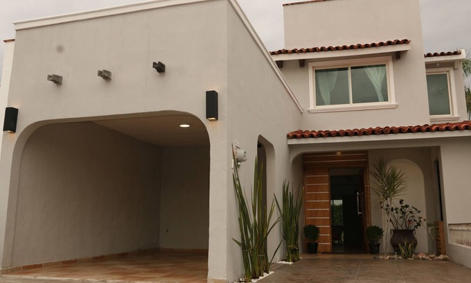 Palmar de Aramara Casa | ¡La mejor ubicación de Puerto Vallarta! Distancia a pie de playa, cerca de todo