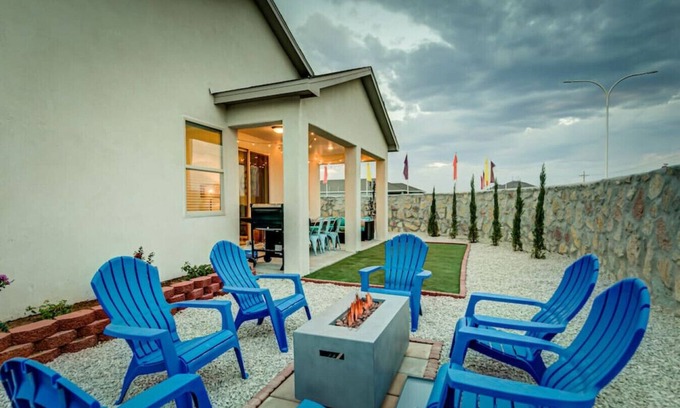 Las Cruces Casa | Pulsar · Brand New Comfortable 4/3.5 Home Near Parks