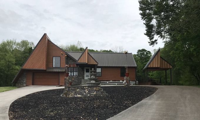 Somerset Casa | Pumphouse Rd