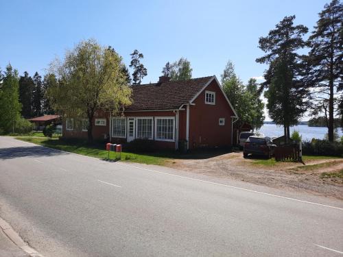 Kauttua Apartamento | Punavilla majoitus TASANKO