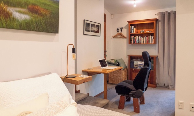 Plimmerton Apartamento | Punga Hideaway- Set amongst native bush and birdsong