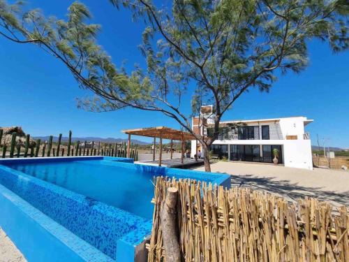 Salina Cruz Apartamento | Punta Conejo Casa Cielo frente a la playa