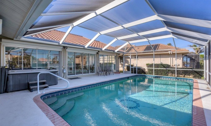 Punta Gorda Casa | Punta Gorda 3-Bedroom Canalfront Pool Home with Dock