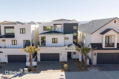 St. George Casa | Pura Sol at Desert Color (by Ember Stays)