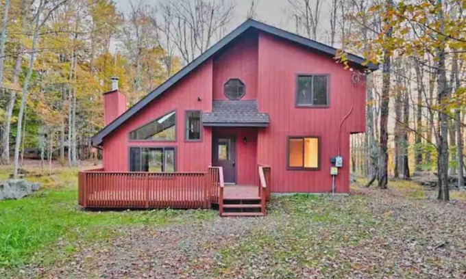 Lake Ariel Casa | PURA VIDA Poconos’ Oasis @The Hideout Pet Friendly