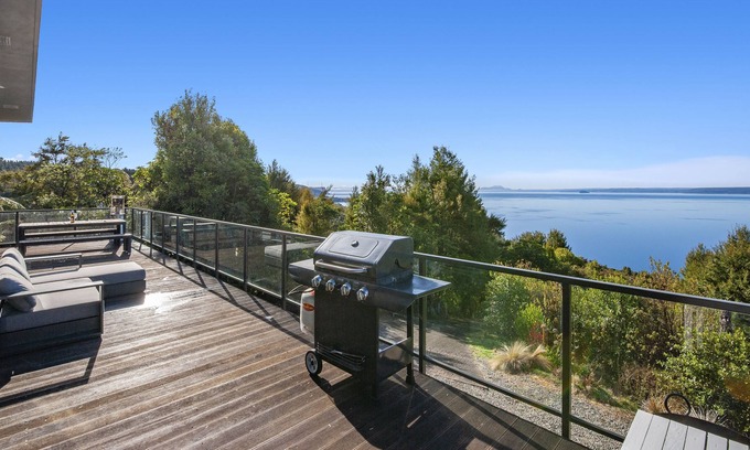 Pukawa Cabina | PURATOKE RISE AND SHINE - PUKAWA HOLIDAY HOME in Pukawa Bay
