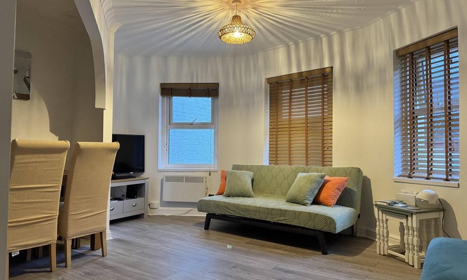West Cliff Apartamento | Purbeck Inn Apartment in Bournemouth Town Centre