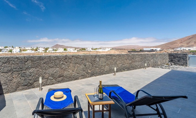 Costa Teguise Chalet De Esquí | Pura Relajación - Gran terraza y Solarium