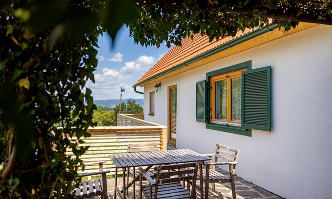 Hannersdorf Casa | Pure relaxation - cozy vacation home in the middle of the vineyard