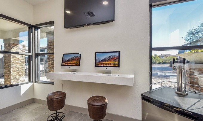 Desert View Village Apartamento | Pure Suites Ascent 2 Bed Gym Pool Cabana
