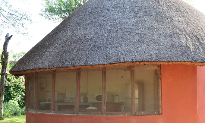 Thorny Bush Game Reserve Chalet De Esquí | Pura naturaleza en Amanzimlotzi Riverside Bush Camp en Limpopo, Kruger Park