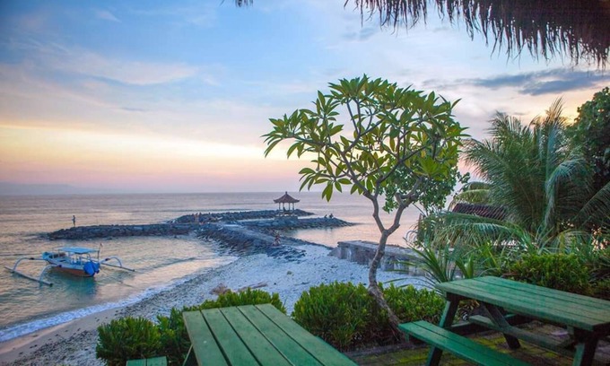 Candi Dasa Hotel | Puri Pandan Restaurant & Bungalows