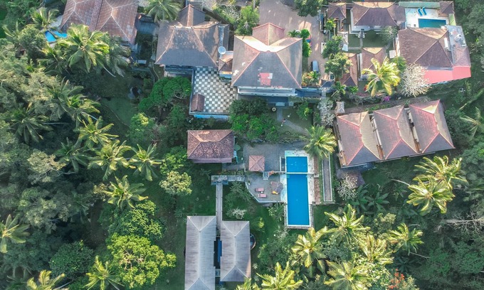 Petak Hotel | Puri Saron Hotel Madangan