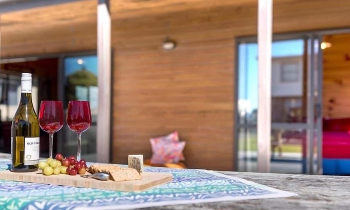 Mount Maunganui Casa | Puriri Beach Pad with direct beach access