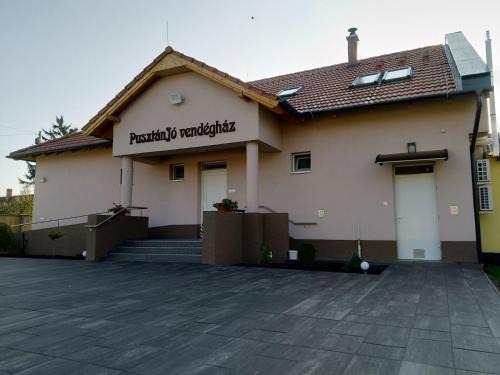 Komadi Casa | PusztánJó Vendégház