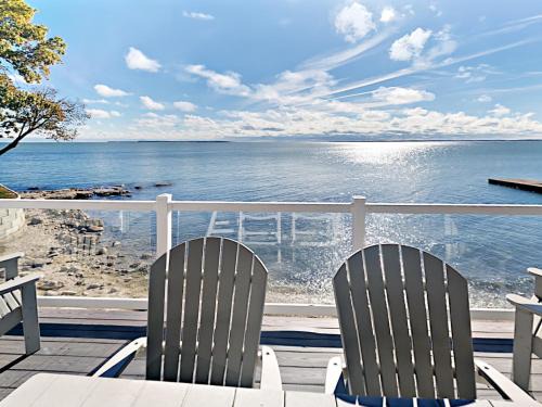 Put-in-Bay Casa | Put-in-Bay Waterfront Condo #111