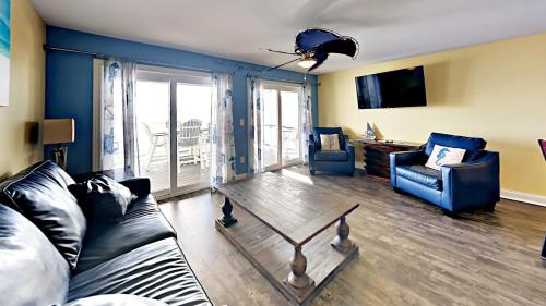 Put-in-Bay Casa | Put-in-Bay Waterfront Condo #109