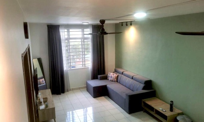 Penampang Apartamento | Putatan Platinum Apartment with Pool