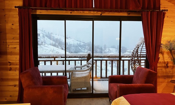 Rize Chalet De Esquí | Putra Suit Bungalov