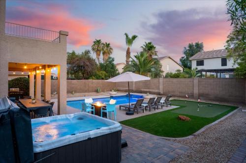 Chandler Casa | Putt Putt Hot Tub Game Room Pool Cornhole