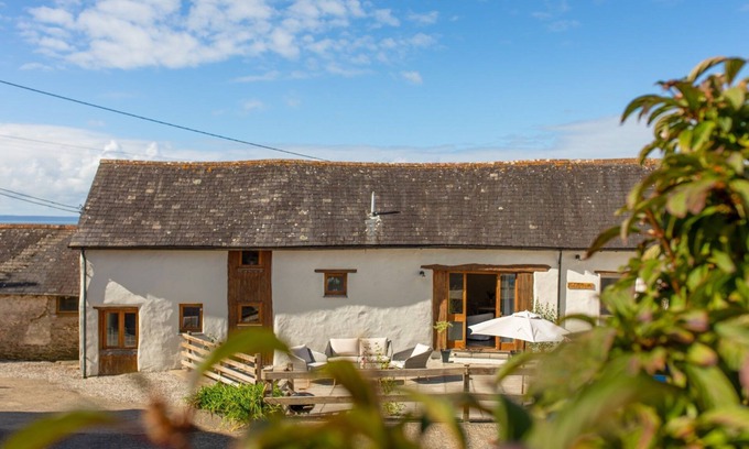 Braunton Cabaña | Putts Cottage, Near Saunton Beach