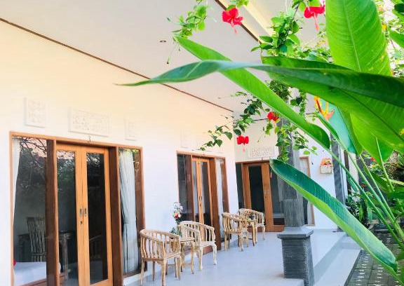 Batu Bolong Casa | Putu Homestay