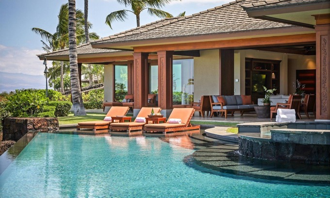 Kaupulehu Casa | Pu’ukole 28 – Deluxe Ocean View | Onsite Staff & Daily Housekeeping