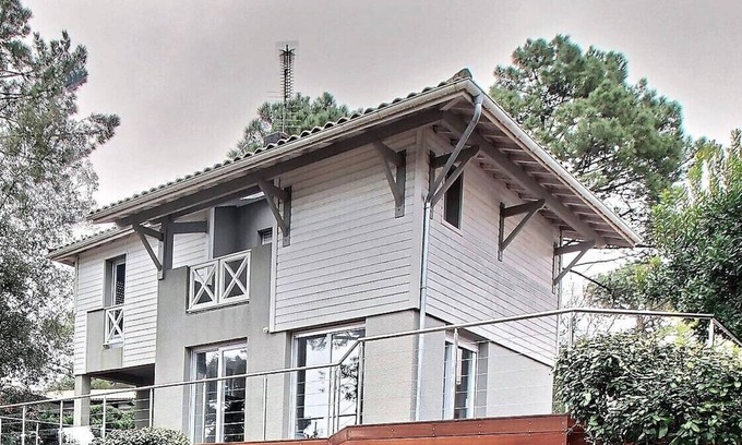 Pyla-sur-Mer Casa | Pyla: Casa en zona residencial cerca de Moulleau