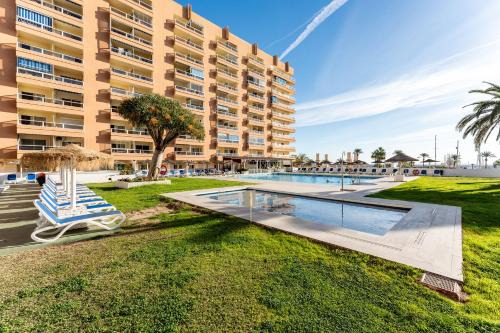 Centro de Fuengirola Apartamento | Pyr studio apt partial seaview