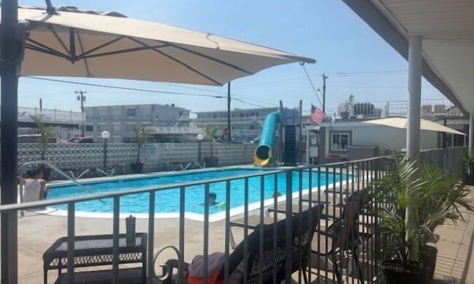 Wildwood Crest Hotel | Pyramid Resort Motel