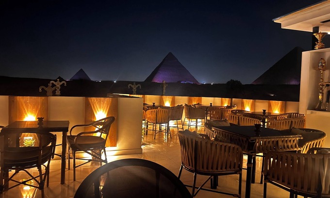 Giza Hotel | Pyramids On The Spot View