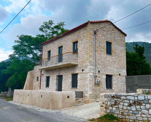 East Mani Casa | Pyrrichos Stone House