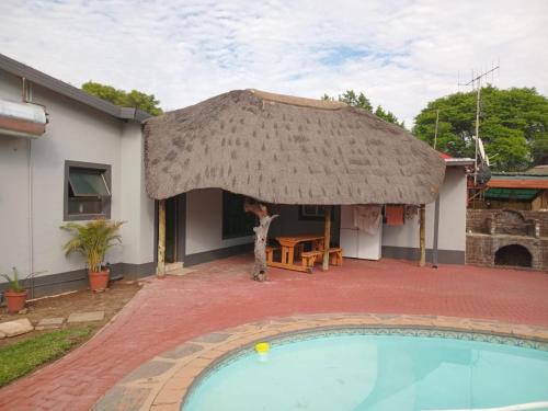 Rustenburg Casa | Pythons Guest Lodge