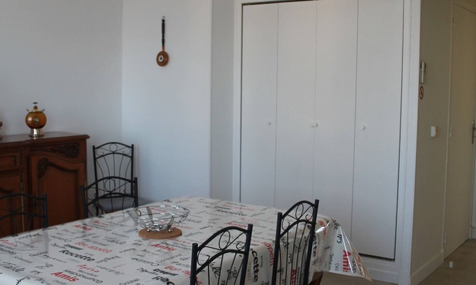 Saint-Hippolyte Casa | Tranquila casa de barrio a 5 minutos del mar