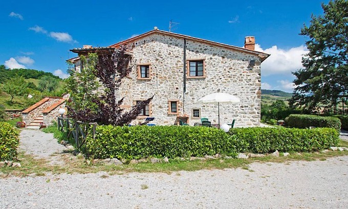 Santa Fiora Apartamento | Quadrifoglio by Interhome