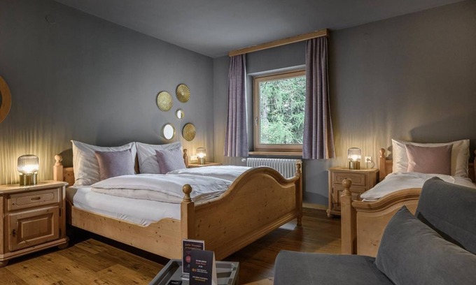 Bad Hofgastein Cabaña | Quadruple room with bathroom, WC 1N - B&B Berglift