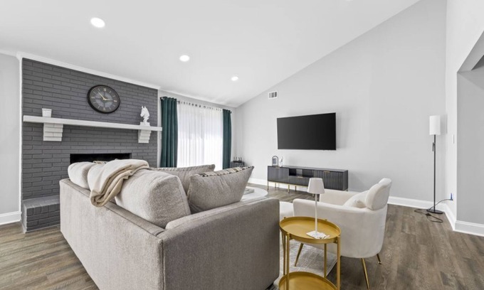 Charlotte Casa | Quail Ridge: 3BR House