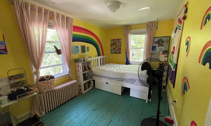 South End Casa | Quaint 3-bedroom house with spacious deck and backyard in South End, Burlington