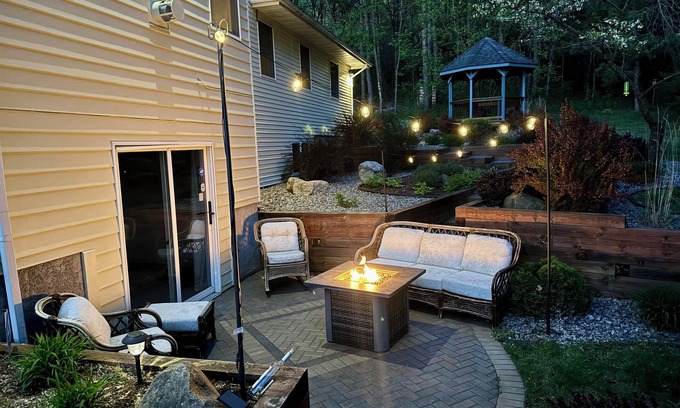 River Falls Apartamento | Quaint and Close to Town
