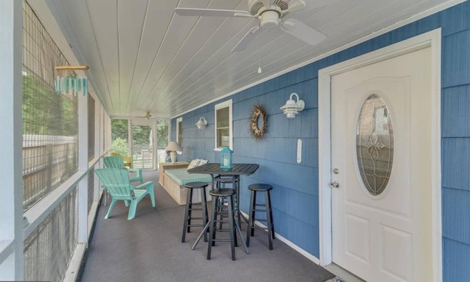 Rehoboth by the Sea Cabaña | Quaint Beach Block Cottage, 100 steps to the beach